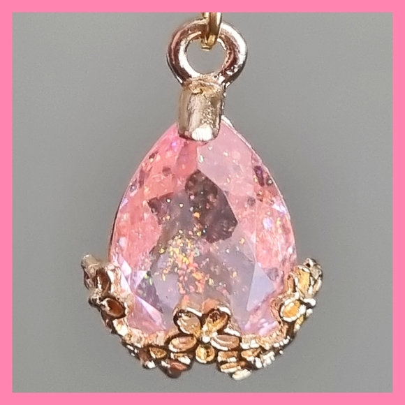 Necklace | Sparkle Pendant | Gorgeous, Glamourous & Glitzy 🩷 - Picture 5 of 11